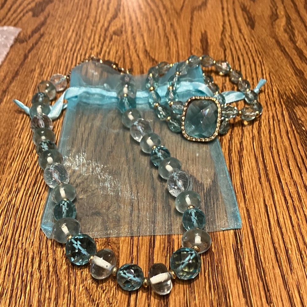 Elegant Blue and Gold Women's Jewelry Set
